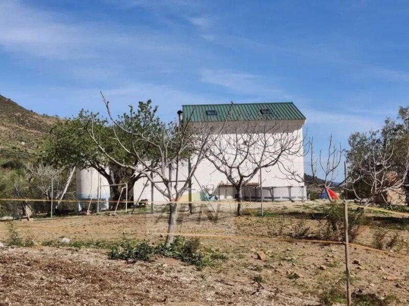 2 bedroom Country House for sale 2 bedroom Country House for sale