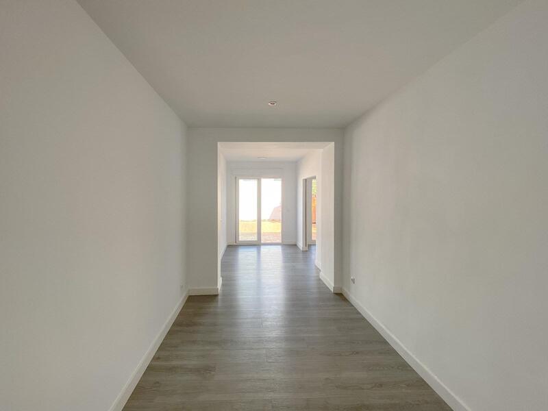 3 bedroom Country House for sale 3 bedroom Country House for sale