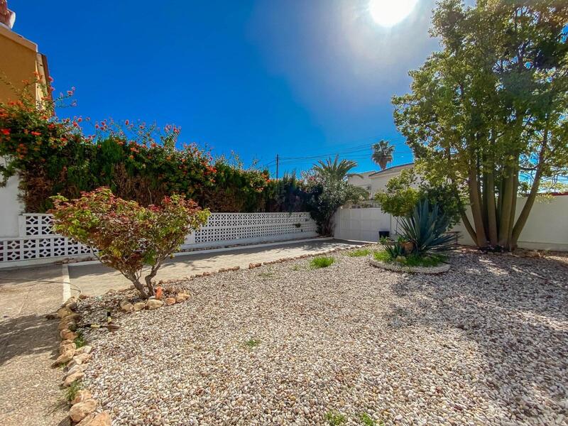 3 bedroom Country House for sale 3 bedroom Country House for sale