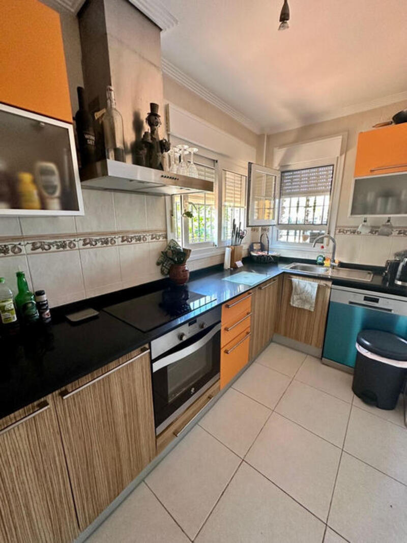 3 Schlafzimmer Villa zu verkaufen 3 Schlafzimmer Villa zu verkaufen