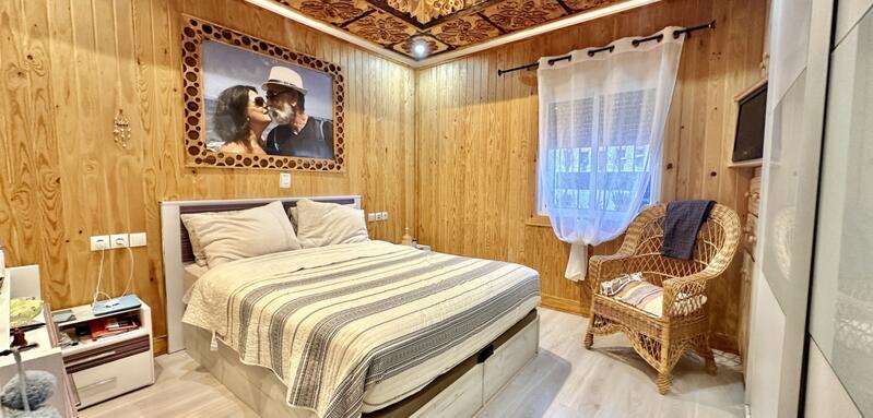 4 slaapkamer Gezinswoning Te koop 4 slaapkamer Gezinswoning Te koop