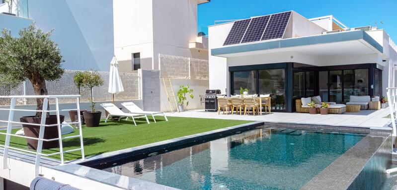 Villa till salu i San Miguel de Salinas, Alicante