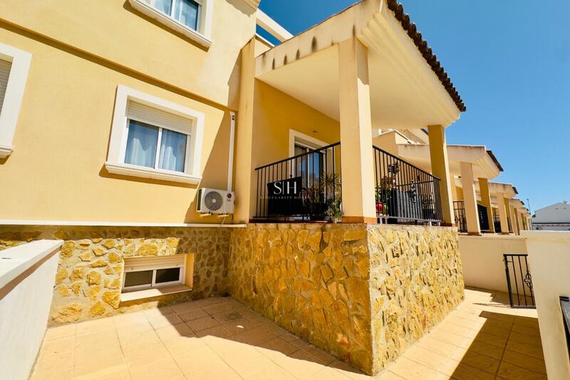 3 bedroom Townhouse for sale 3 bedroom Townhouse for sale
