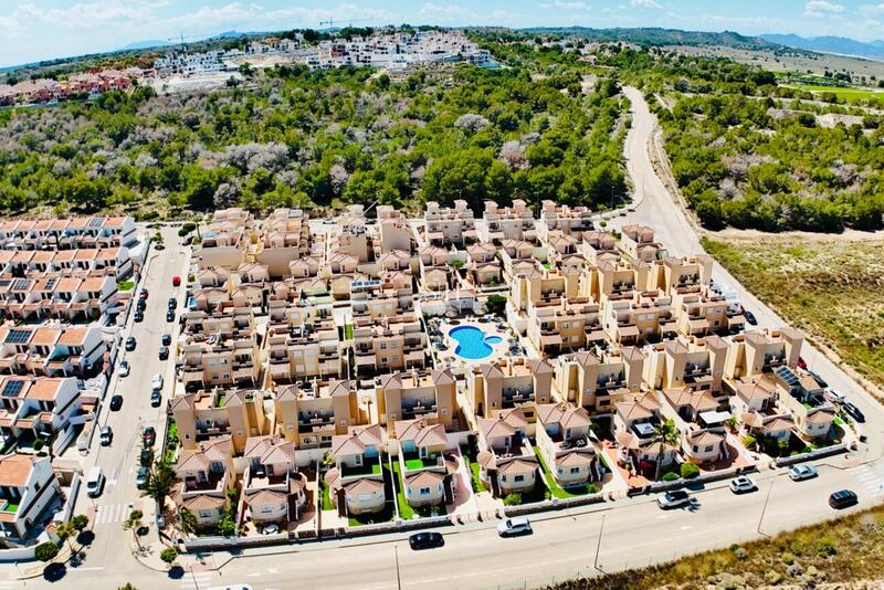 3 bedroom Townhouse for sale 3 bedroom Townhouse for sale