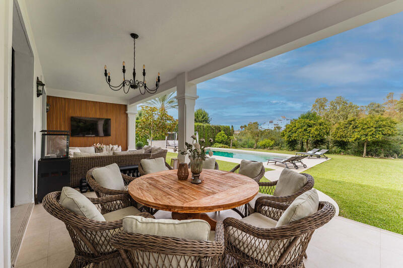 6 bedroom Villa for sale