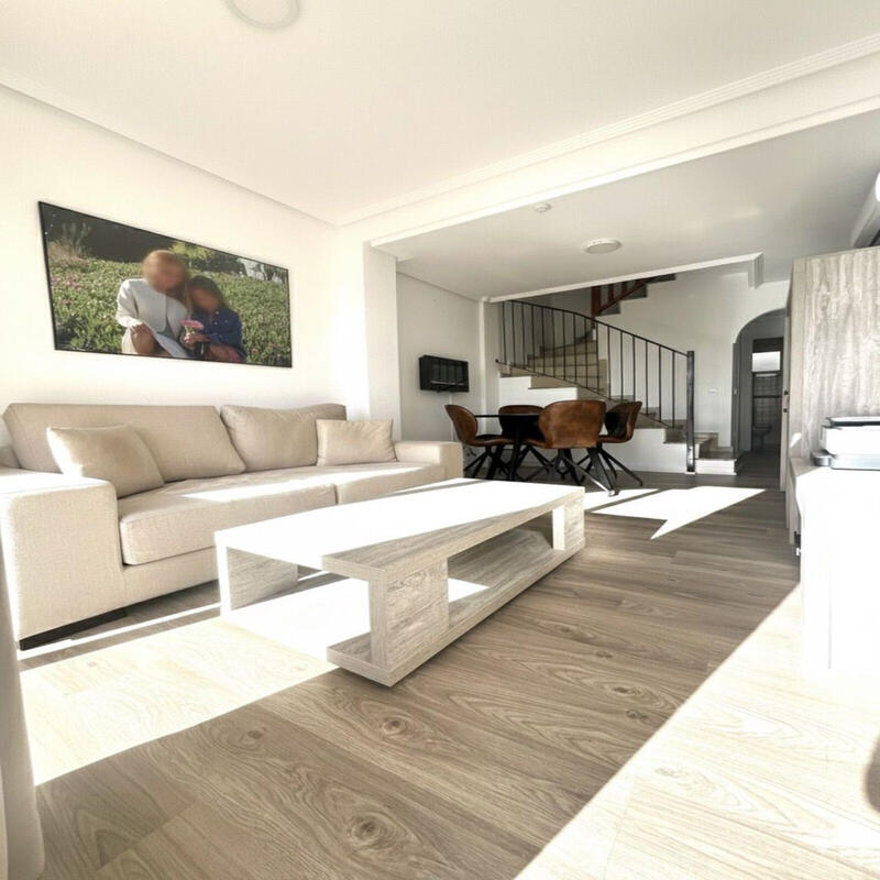 3 Schlafzimmer Stadthaus zu verkaufen