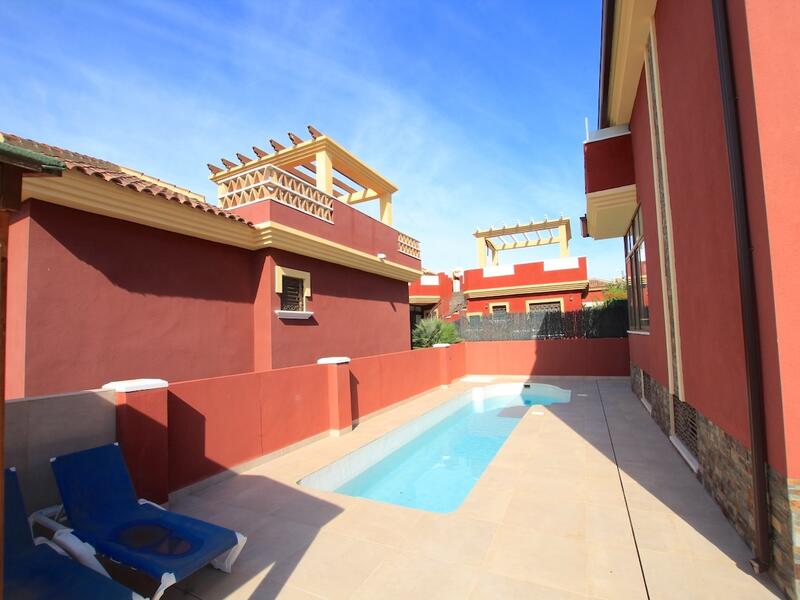 6 bedroom Villa for sale