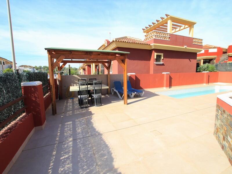 6 bedroom Villa for sale