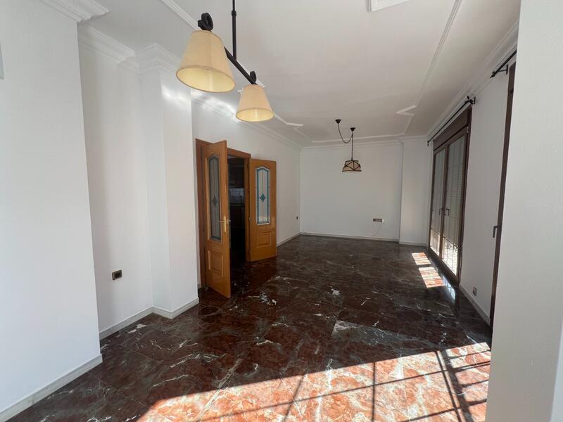 4 bedroom Townhouse for sale