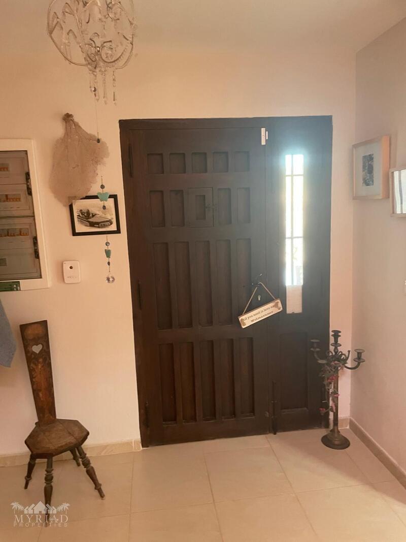 6 bedroom Villa for sale 6 bedroom Villa for sale