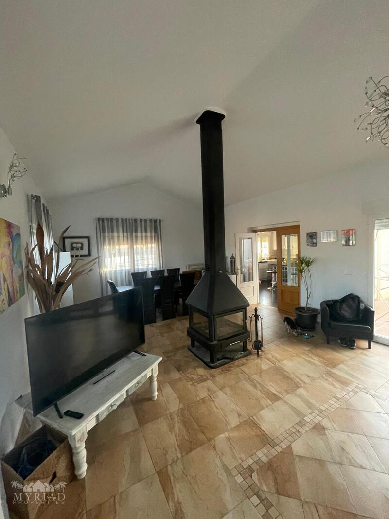 6 bedroom Villa for sale 6 bedroom Villa for sale