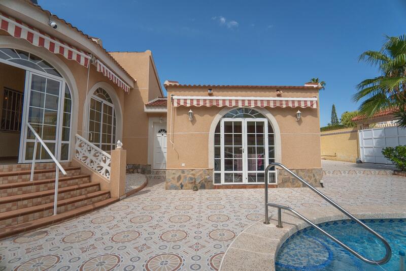 3 slaapkamer Villa Te koop