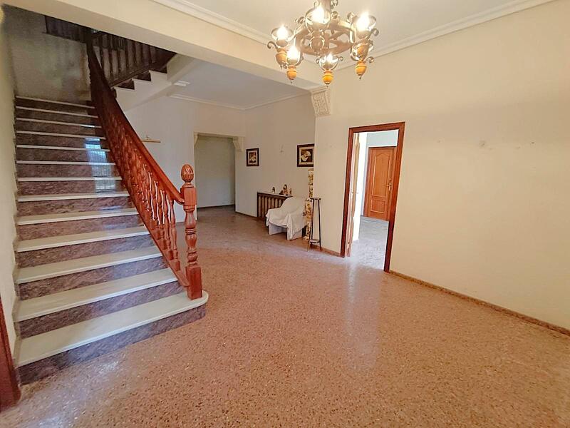 6 bedroom Country House for sale 6 bedroom Country House for sale