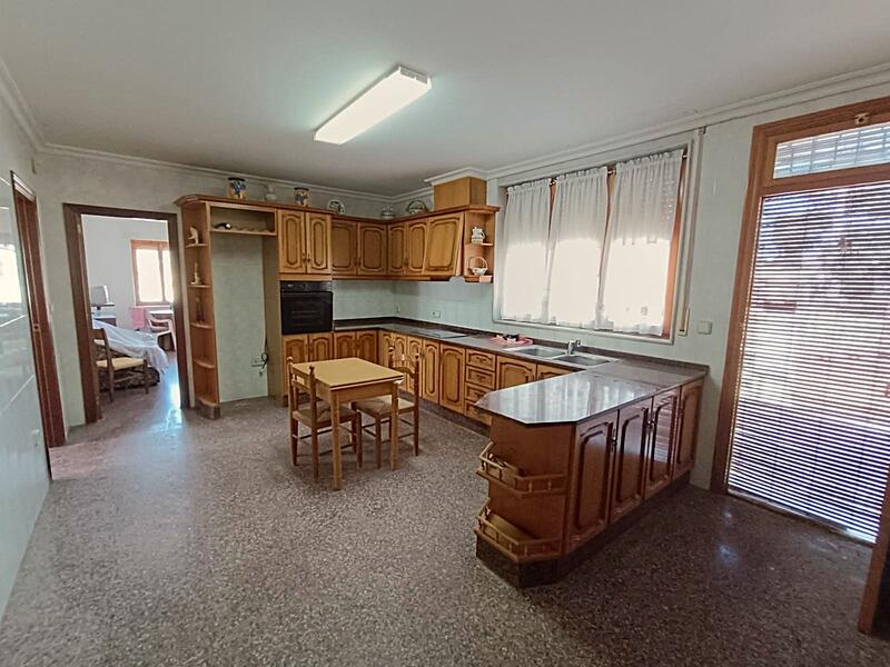 6 bedroom Country House for sale 6 bedroom Country House for sale