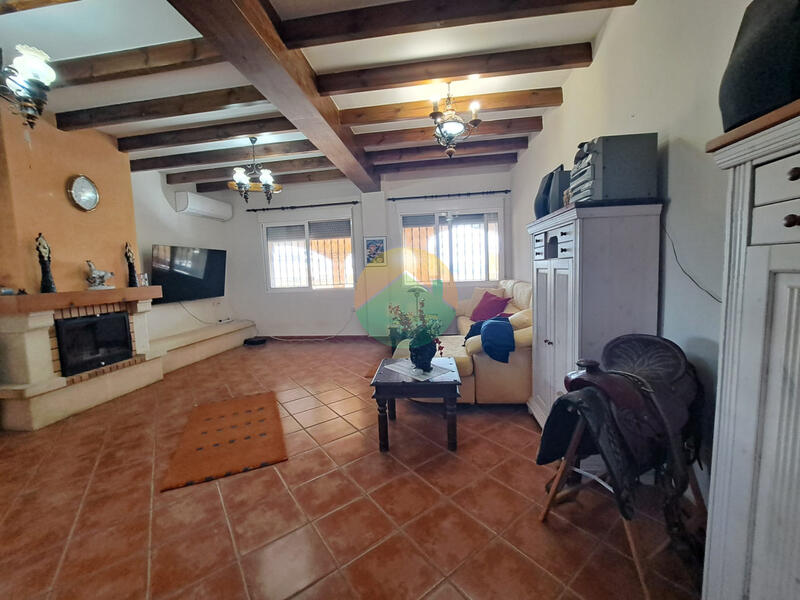 4 bedroom Country House for sale 4 bedroom Country House for sale