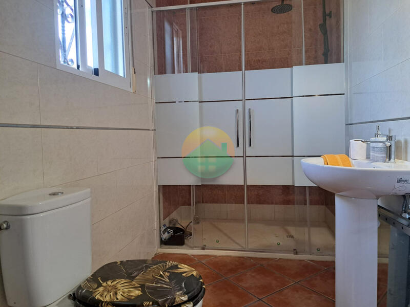 4 bedroom Country House for sale 4 bedroom Country House for sale