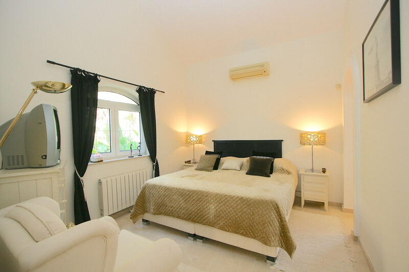 5 Schlafzimmer Villa zu verkaufen 5 Schlafzimmer Villa zu verkaufen