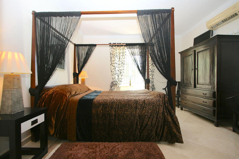 5 Schlafzimmer Villa zu verkaufen 5 Schlafzimmer Villa zu verkaufen