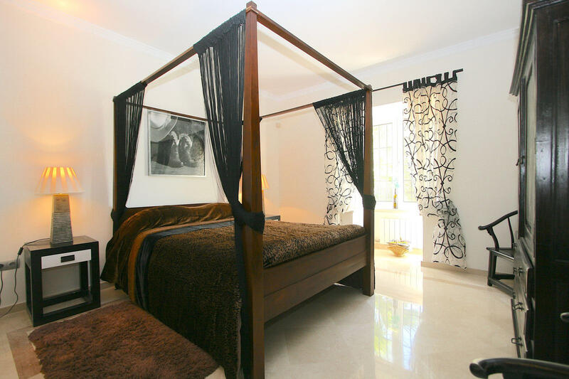 5 Schlafzimmer Villa zu verkaufen 5 Schlafzimmer Villa zu verkaufen