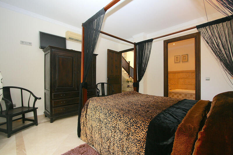 5 Schlafzimmer Villa zu verkaufen 5 Schlafzimmer Villa zu verkaufen