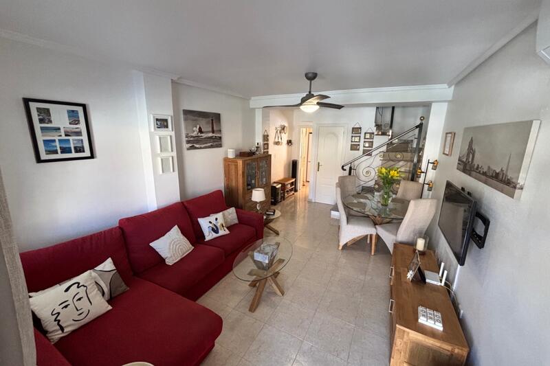 2 bedroom Townhouse for sale