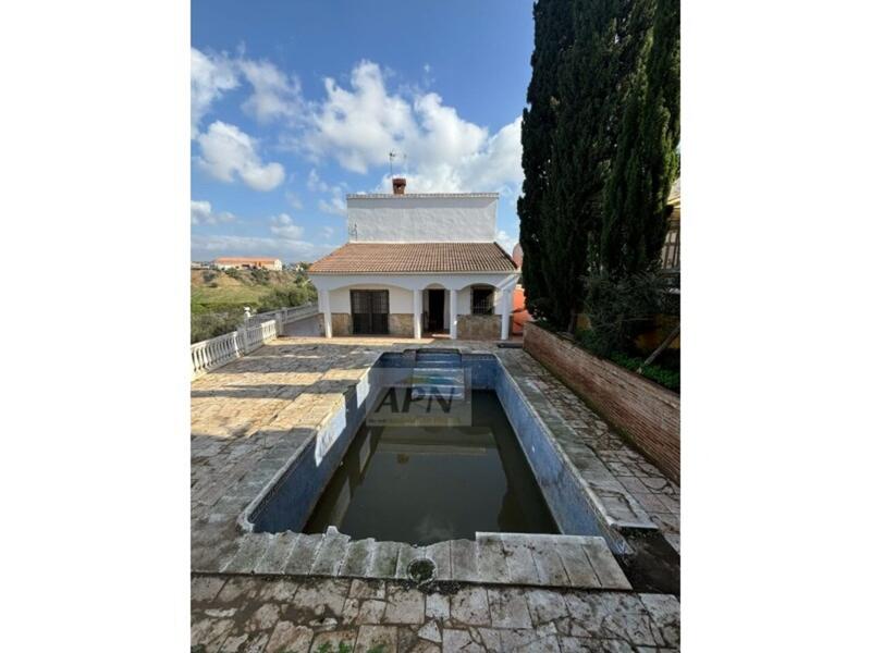 4 bedroom Country House for sale 4 bedroom Country House for sale