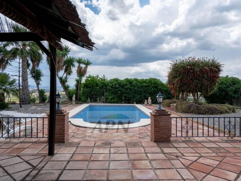 4 bedroom Country House for sale