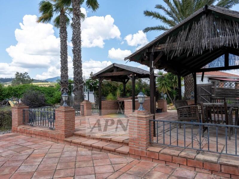 4 bedroom Country House for sale