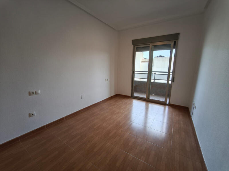 3 slaapkamer Appartement Te koop 3 slaapkamer Appartement Te koop