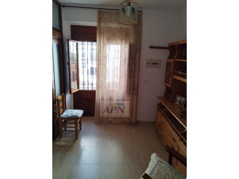 4 bedroom Townhouse for sale