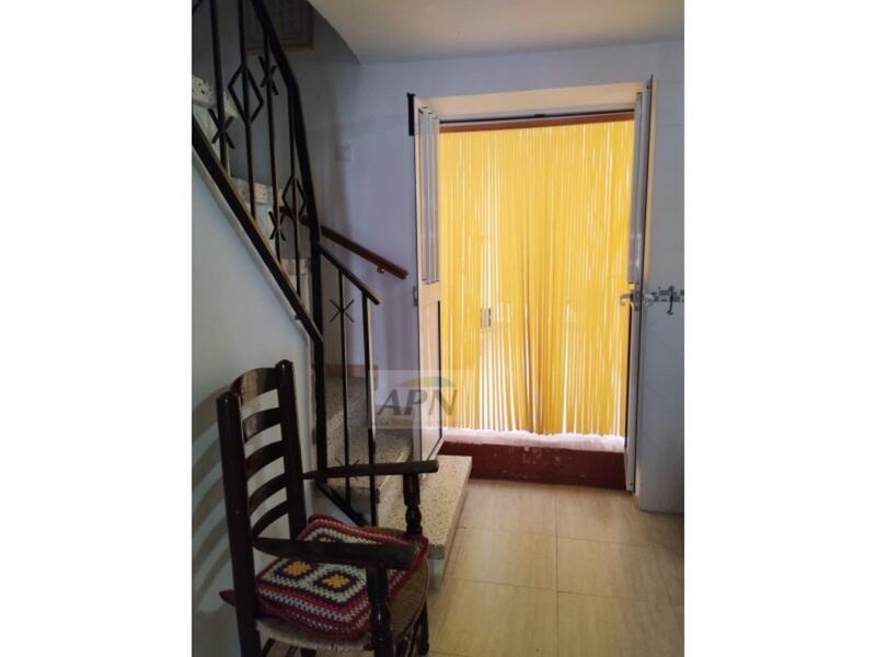 4 bedroom Townhouse for sale