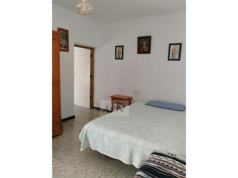 4 bedroom Townhouse for sale