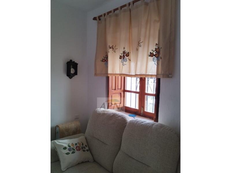 4 bedroom Townhouse for sale