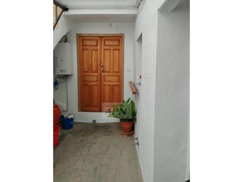 4 bedroom Townhouse for sale