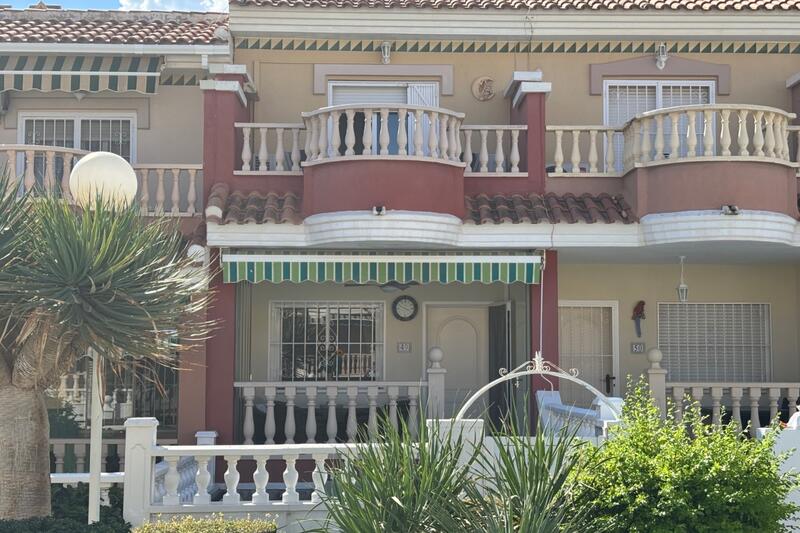 2 bedroom Townhouse for sale