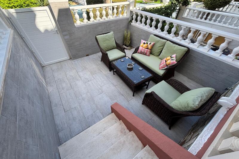 2 bedroom Townhouse for sale