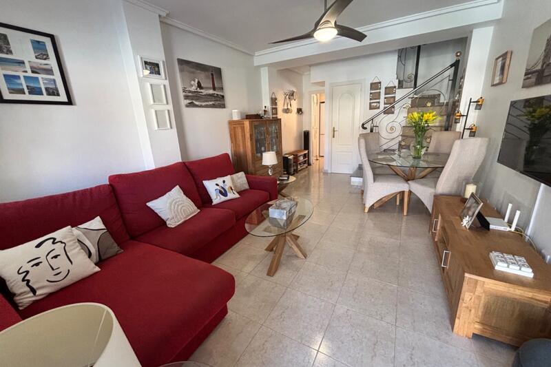 2 bedroom Townhouse for sale