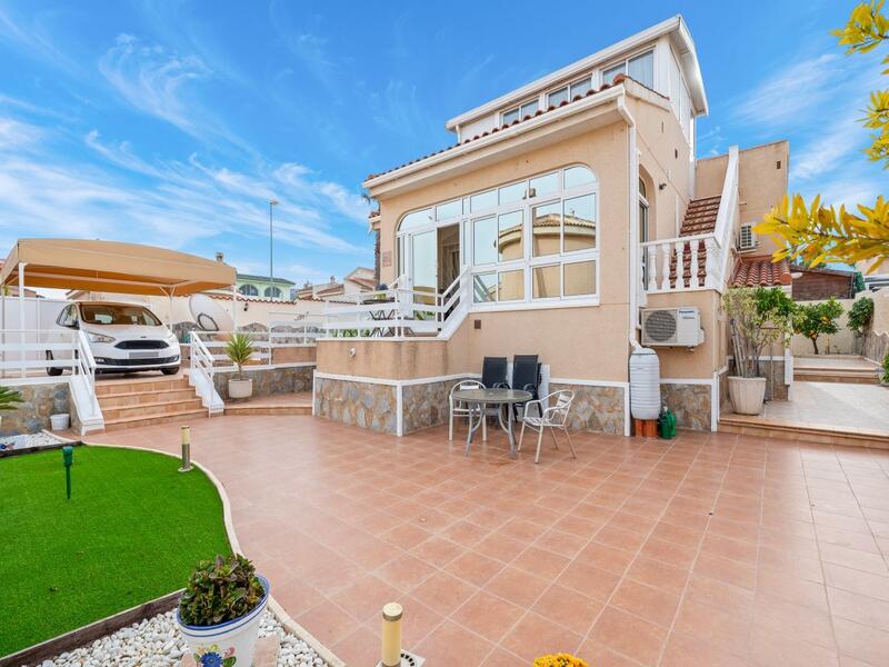 Villa til salgs i Rojales, Alicante