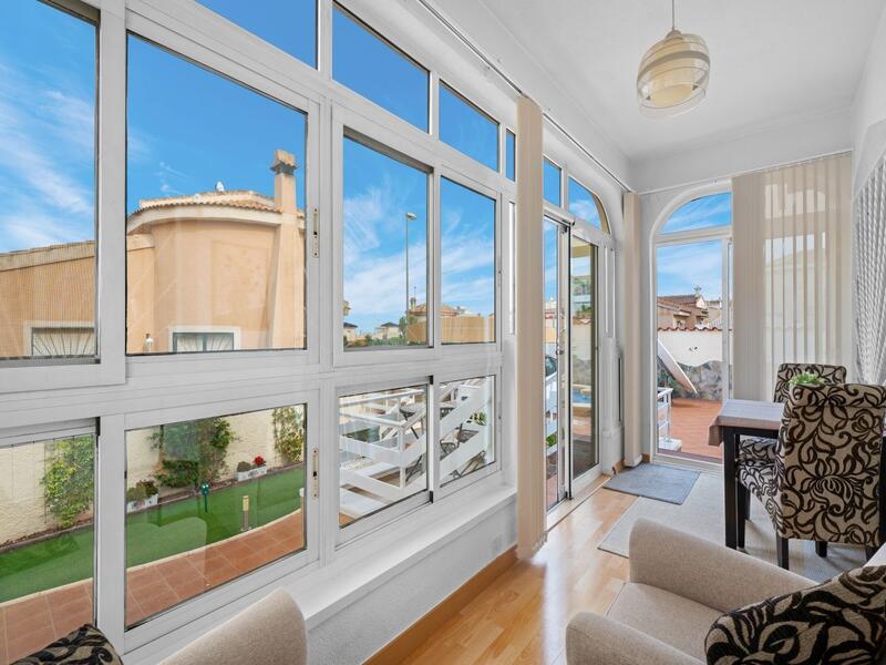 3 спальная комната вилла продается