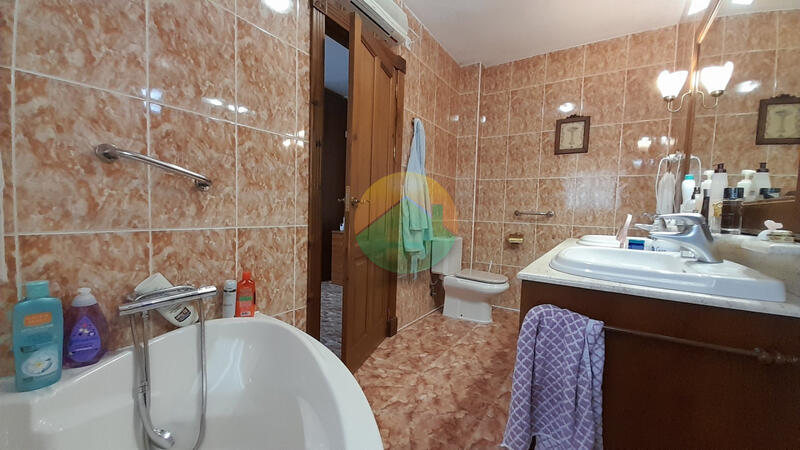 5 bedroom Villa for sale 5 bedroom Villa for sale