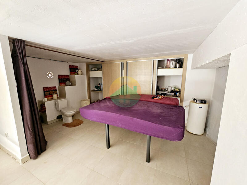 4 спальная комната вилла продается 4 спальная комната вилла продается