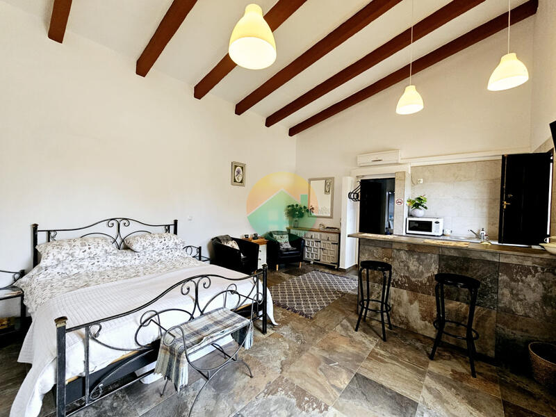 6 bedroom Country House for sale