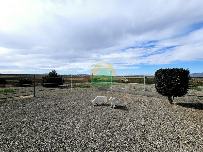 6 bedroom Country House for sale