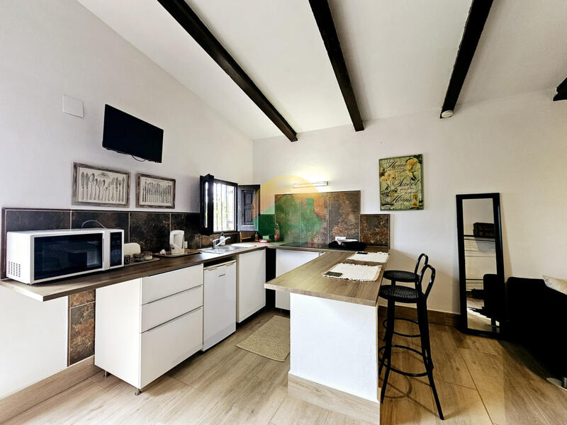 6 bedroom Country House for sale