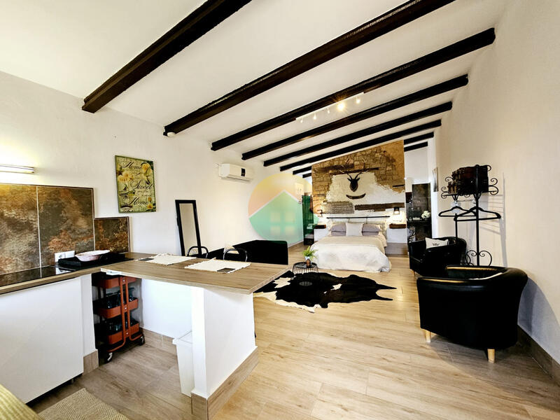 6 bedroom Country House for sale