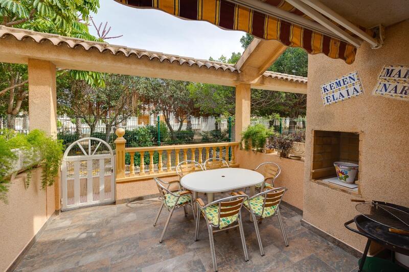 Radhus till salu i Torrevieja, Alicante