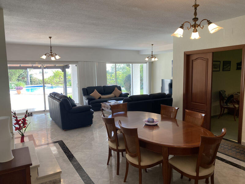 4 bedroom Villa for sale