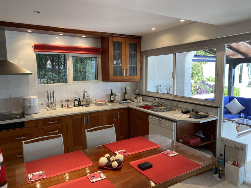 4 bedroom Villa for sale