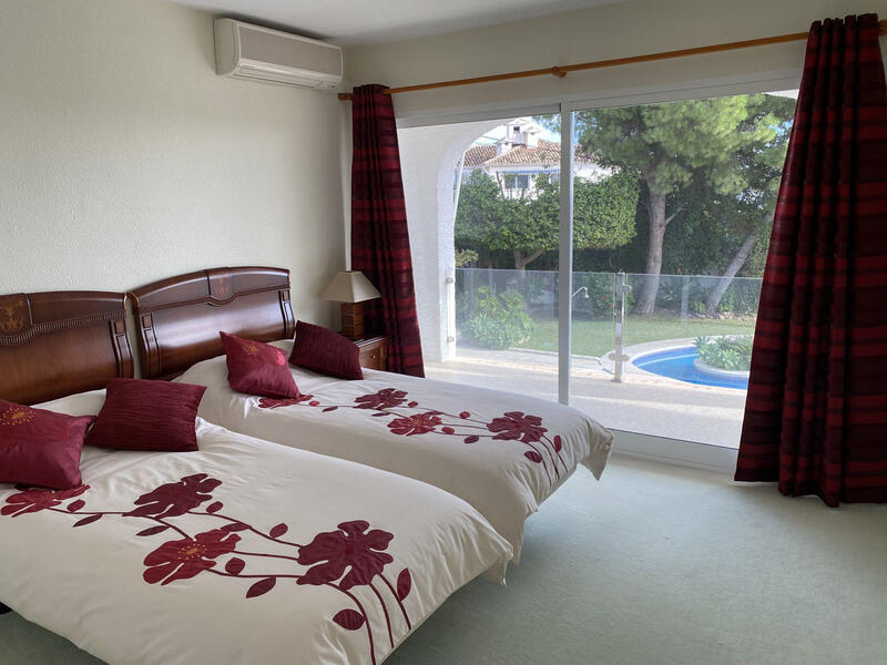 4 bedroom Villa for sale