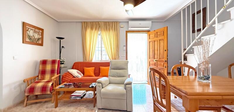 2 bedroom Townhouse for sale